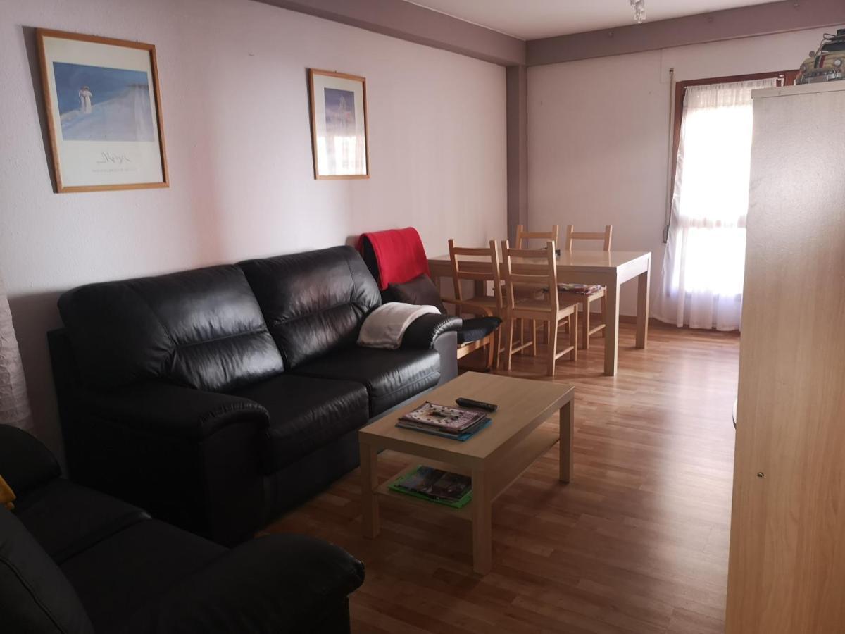 Lc Jacetania Pirineos Apartment Jaca Luaran gambar